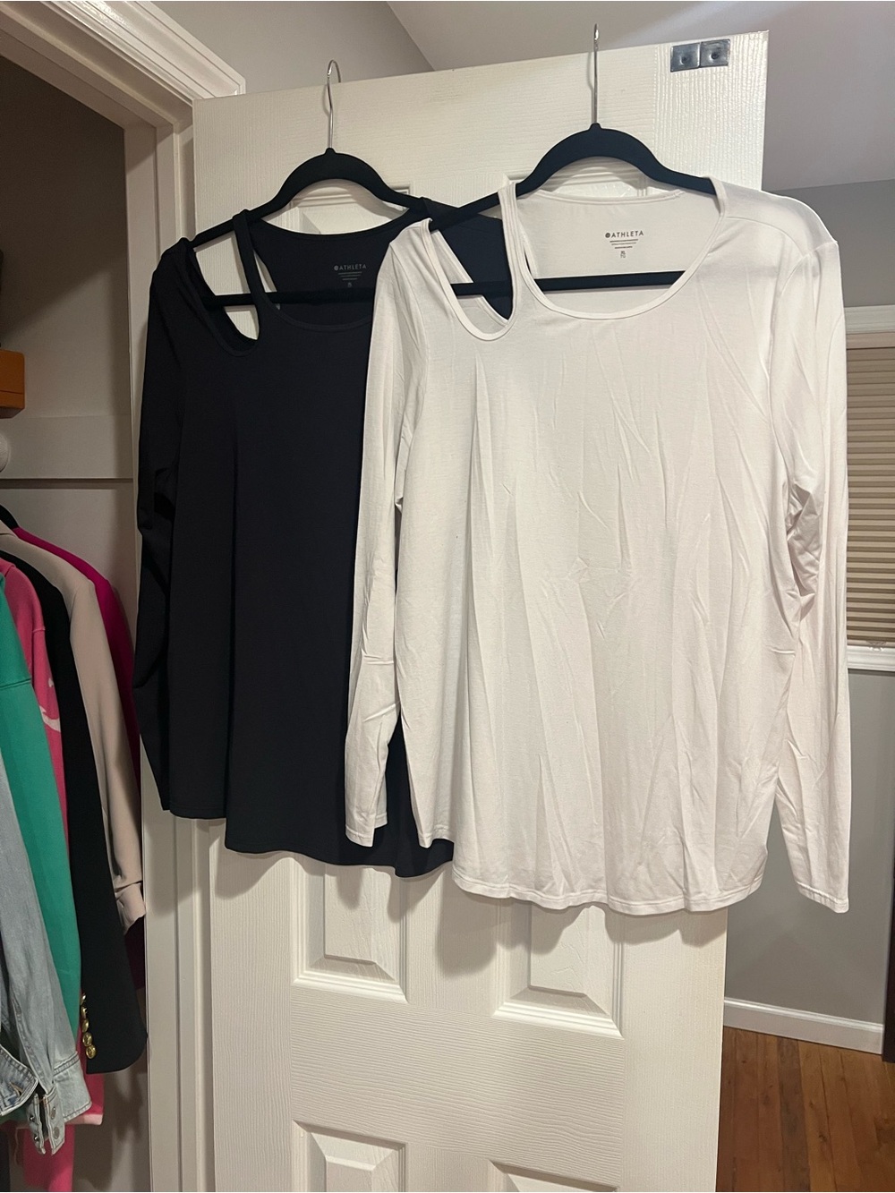 Athleta Women’s Black and White Long-Sleeve Cutout Tops